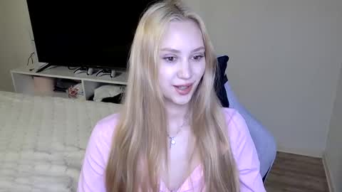 Snapshot of laylapretty001 chatting on 4, 6, 2026 LaylaPretty001 online show from 4, 6, 2026
