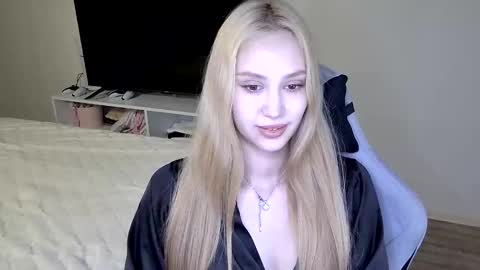 Snapshot of laylapretty001 chatting on 8, 6, 2026 LaylaPretty001 online show from 8, 6, 2026