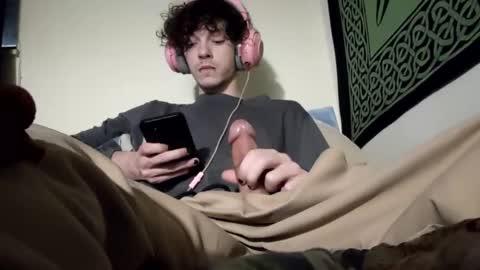 Snapshot of laymetorest420 chatting on 5, 3, 2025 Stitch online show from 5, 3, 2025