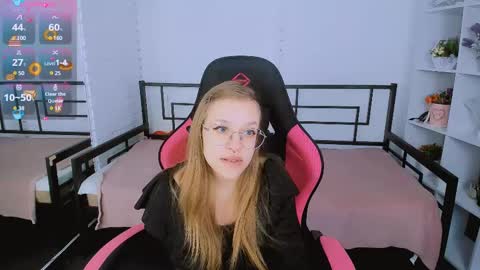 layriantavee online show from 12, 3, 2025