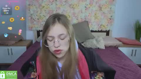 layriantavee online show from 1, 10, 2025