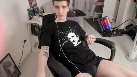 Snapshot of lazy_haze chatting on 4, 8, 2026 Haze aka Slava online show from 4, 8, 2026