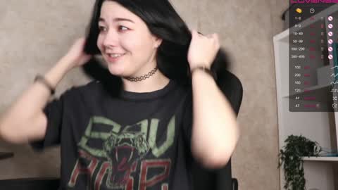 Snapshot of lazynut chatting on 17, 12, 2024 Lisa online show from 17, 12, 2024