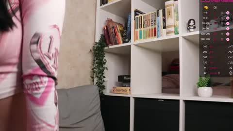 Snapshot of lazynut chatting on 17, 9, 2025 Lisa online show from 17, 9, 2025