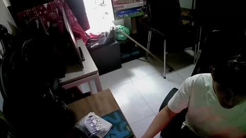 Snapshot of le_petit_princeb612 chatting on 9, 9, 2025  andres  online show from 9, 9, 2025