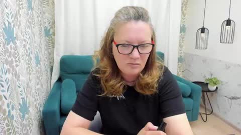 Snapshot of lea_fruit chatting on 25, 4, 2026 Lea online show from 25, 4, 2026