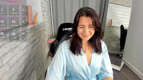 Snapshot of lea_shadom chatting on 20, 10, 2025 Lea online show from 20, 10, 2025