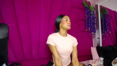 Snapshot of lea_sweetly chatting on 6, 10, 2025 lea sewwtly online show from 6, 10, 2025