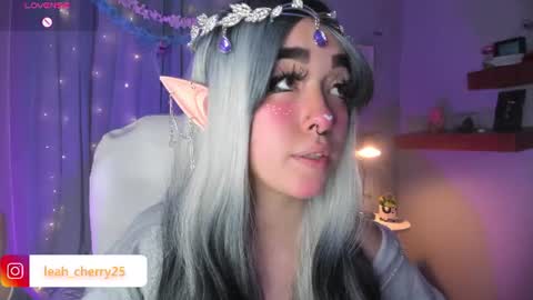 Snapshot of leah_cherry chatting on 10, 6, 2026 Leah online show from 10, 6, 2026