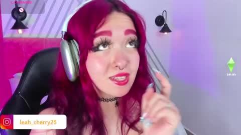 Snapshot of leah_cherry chatting on 12, 6, 2026 Leah online show from 12, 6, 2026
