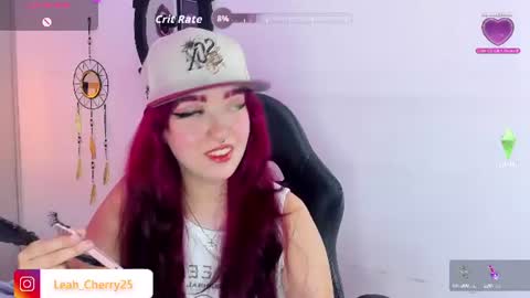 Snapshot of leah_cherry chatting on 8, 7, 2026 Leah online show from 8, 7, 2026