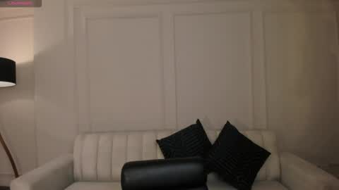 leahnovac online show from 27, 11, 2025