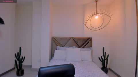 leahnovac online show from 19, 12, 2025