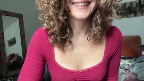 Snapshot of leahsparkles chatting on 23, 10, 2025 Leah Sparkles online show from 23, 10, 2025