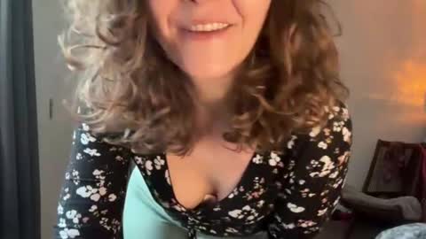 Snapshot of leahsparkles chatting on 22, 3, 2026 Leah Sparkles online show from 22, 3, 2026