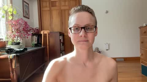 Lee online show from 8, 2, 2025