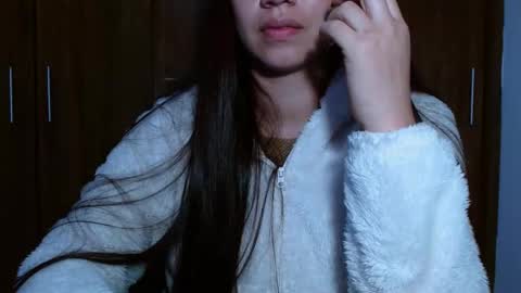 leanaalhub online show from 5, 3, 2025