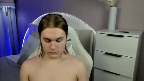 Snapshot of leanby chatting on 28, 11, 2025 Leanu online show from 28, 11, 2025