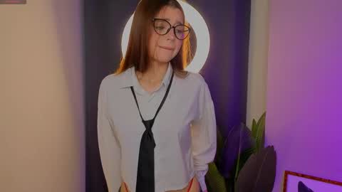 Sophie online show from 15, 4, 2026