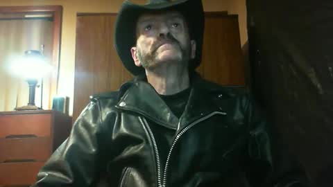 leathergreaser online show from 14, 4, 2026
