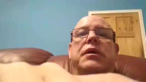 leatherpants68 online show from 9, 11, 2025