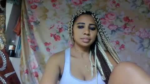 Snapshot of leatianaa chatting on 5, 6, 2026 leatianaa online show from 5, 6, 2026
