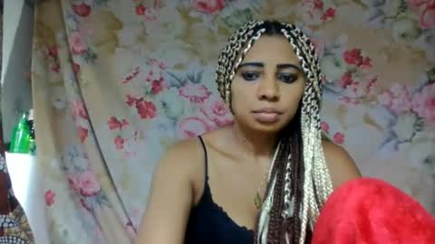 Snapshot of leatianaa chatting on 9, 6, 2026 leatianaa online show from 9, 6, 2026