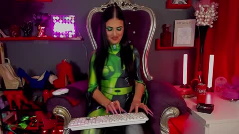 Snapshot of leavonnouire chatting on 17, 3, 2026 Lea online show from 17, 3, 2026