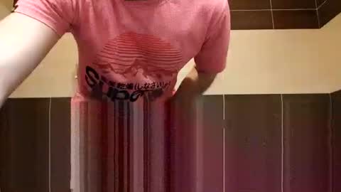 Snapshot of lebrun1985 chatting on 30, 10, 2025 lebrun1985 online show from 30, 10, 2025