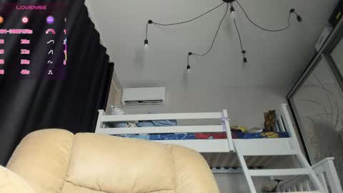 Snapshot of lecherous_wife chatting on 18, 5, 2026 Anna online show from 18, 5, 2026