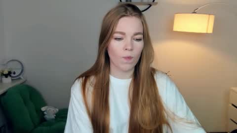 Snapshot of ledacopus chatting on 27, 11, 2025 Lilly online show from 27, 11, 2025