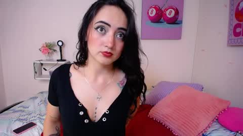 Snapshot of leeah_carter chatting on 6, 5, 2026 Leah Carter online show from 6, 5, 2026