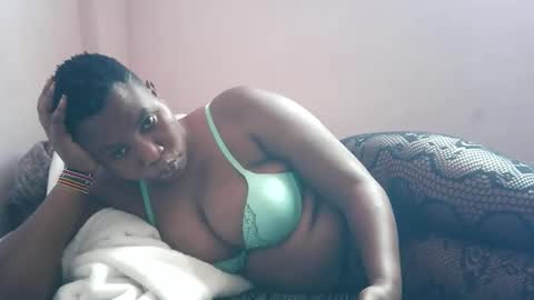 Snapshot of leekekee chatting on 27, 10, 2025 leekekee online show from 27, 10, 2025