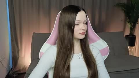 Snapshot of leemikah chatting on 26, 4, 2026 leemikah online show from 26, 4, 2026