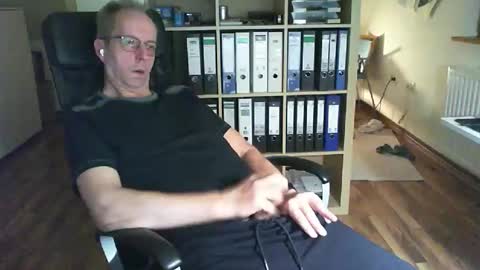 Dave online show from 19, 11, 2025