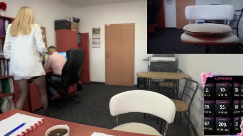 Snapshot of legsl0ng chatting on 28, 1, 2025 LegsLONG online show from 28, 1, 2025