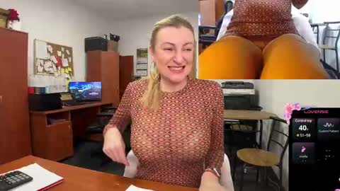 Snapshot of legsl0ng chatting on 18, 2, 2025 LegsLONG online show from 18, 2, 2025