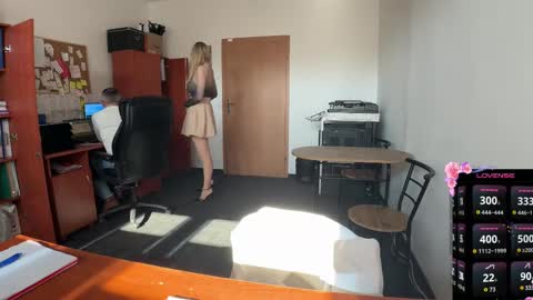 Snapshot of legsl0ng chatting on 19, 2, 2025 LegsLONG online show from 19, 2, 2025