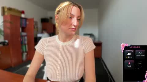 Snapshot of legsl0ng chatting on 10, 3, 2025 LegsLONG online show from 10, 3, 2025