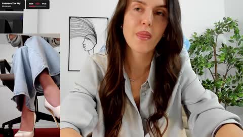 Snapshot of legswattitude chatting on 30, 1, 2025 Elle online show from 30, 1, 2025