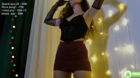 Snapshot of leia_bell chatting on 7, 3, 2025 hey Im Leia and I love rock  online show from 7, 3, 2025