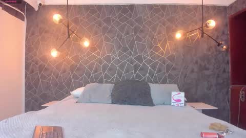 LEIGH ANGELS online show from 17, 11, 2025