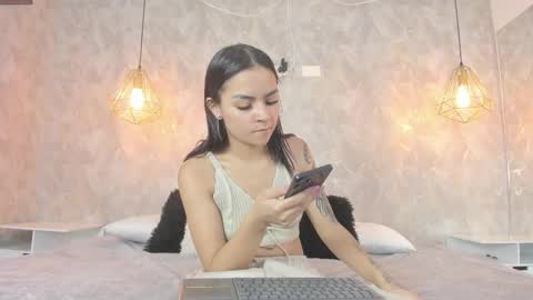 LEIGH ANGELS online show from 4, 2, 2026