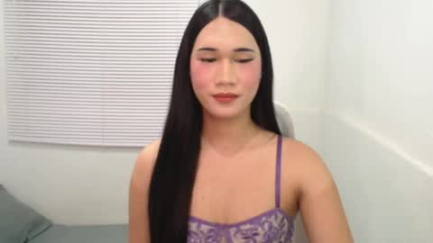 Snapshot of leighs_celine chatting on 16, 4, 2026 leighs_celine online show from 16, 4, 2026