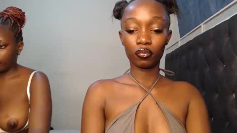 Snapshot of leighton_blake chatting on 18, 11, 2025 leighton_blake online show from 18, 11, 2025