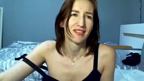 Snapshot of leila_cam18 chatting on 27, 1, 2025 Leila online show from 27, 1, 2025