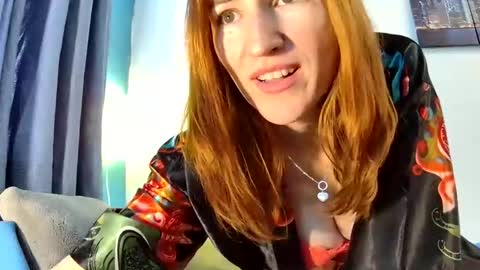 leila_cam18hot online show from 19, 12, 2025