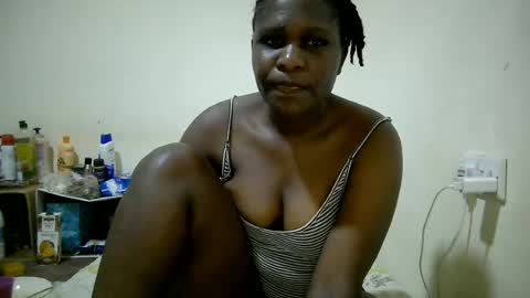 Snapshot of leilacuty13 chatting on 5, 7, 2026 leilacuty13 online show from 5, 7, 2026
