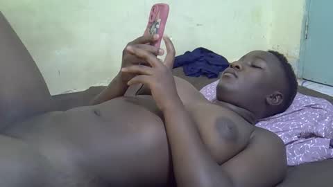 Snapshot of leilah_cute19 chatting on 3, 4, 2026 leilah_cute19 online show from 3, 4, 2026