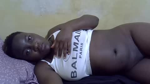 Snapshot of leilah_cute19 chatting on 5, 4, 2026 leilah_cute19 online show from 5, 4, 2026